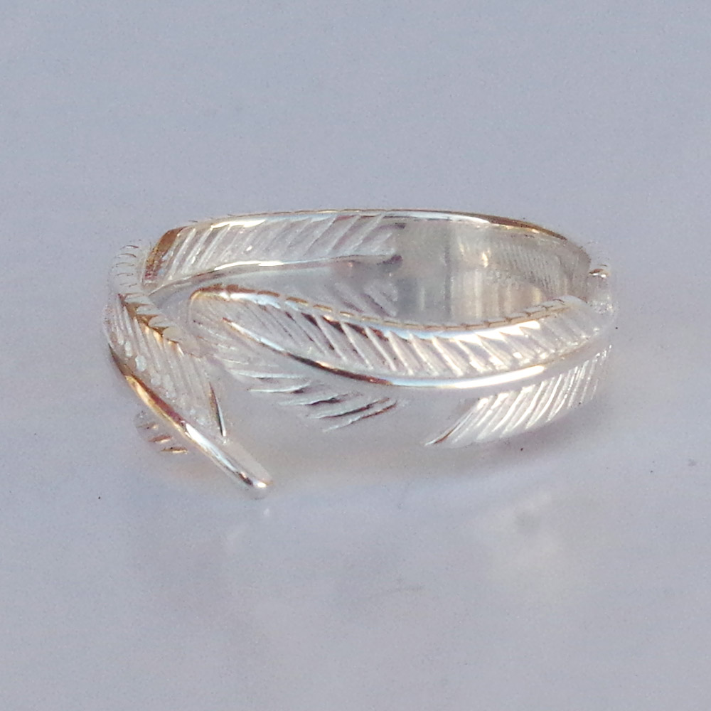 Feather Ring Silver Keeper